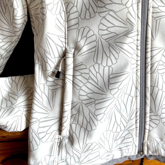 The North Face Womenswear Jacket🔥2X Host Pick💥 - Picture 4 of 16